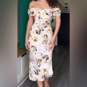 Layla MIDI Floral Dress from BLKSHEEP size small brand new
